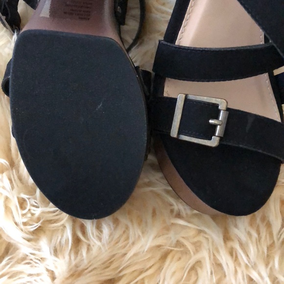 Black Platform Sandals - Picture 3 of 3